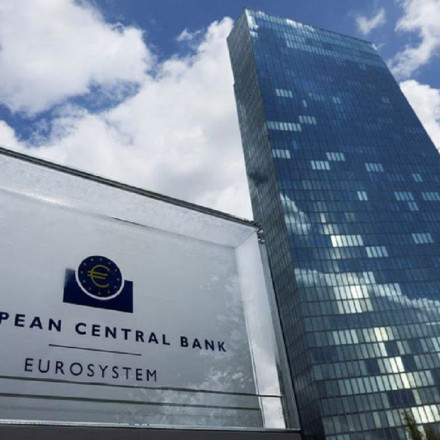 ΕΚΤ: Από τα υψηλότερα περιθώρια επιτοκίου στην Ευρωζώνη οι ελληνικές Τράπεζες