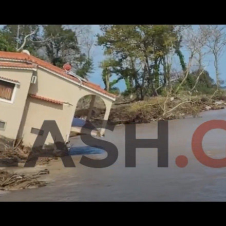 Κακοκαιρία Elias – Εύβοια: Σπίτι βουλιάζει μέσα στα νερά – Βίντεο του flash.gr