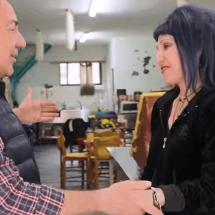 «Θα Φας Καλά»: Ο Σωτήρης Καλυβάτσης στο «Βασίλαινας» και στα «Περεσκία»