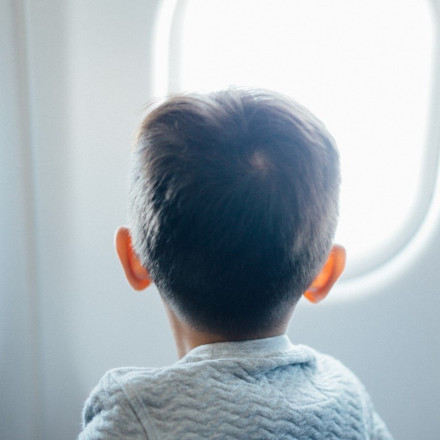 Ποια είναι τα έγγραφα που πρέπει να έχει μαζί ο γονέας όταν ταξιδεύει με ανήλικα παιδιά