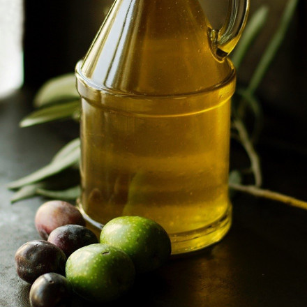 Λάδι: Στον παραγωγό 8,40 ευρώ/λίτρο, στο ράφι 13,25 ευρώ – Με gps παρακολουθούν τις κλοπές ελαιόκαρπου [vids]