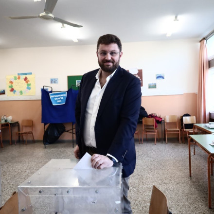 Aυτοδιοικητικές Εκλογές: Στον Νέο Κόσμο ψήφισε ο Κώστας Ζαχαριάδης