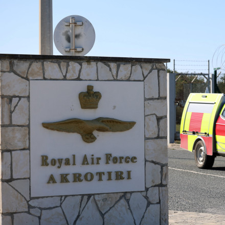 Κύπρος: Ήχησαν ξανά οι σειρήνες στο Ακρωτήρι - Προειδοποίηση στους πολίτες