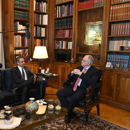 Μητσοτάκης: Ανακοίνωσε τρίμηνο πλαφόν στο περιθώριο κέρδους για καύσιμα και super market