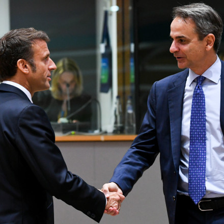 Με ελικόπτερο στη φρεγάτα «Κίμων» Μητσοτάκης, Μακρόν και Χριστοδουλίδης