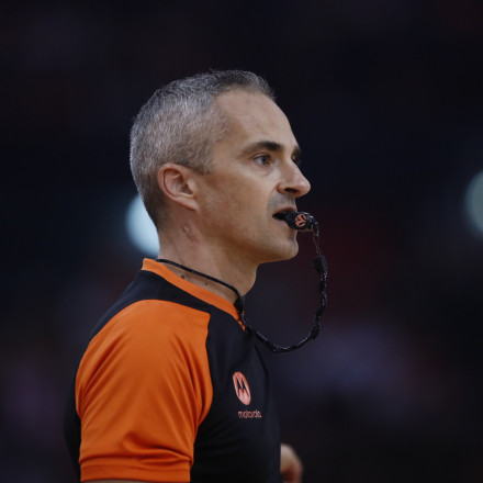 EuroLeague: Αυτοί είναι οι τρεις διαιτητές που θα σφυρίξουν το Ολυμπιακός - Παναθηναϊκός AKTOR