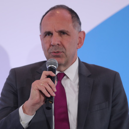 Ψηφιακή ασπίδα κατά των fake news: Τι είναι το Global Media Center που ενεργοποιεί η Ελλάδα