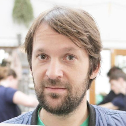 Σωματική και λεκτική κακοποίηση από τον διάσημο σεφ του Noma: Τι απαντά στις καταγγελίες