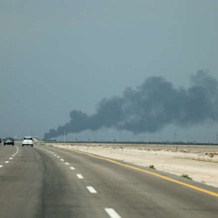Τα Εμιράτα έκλεισαν το μεγαλύτερο διυλιστήριο στη Μέση Ανατολή μετά από χτύπημα του Ιράν