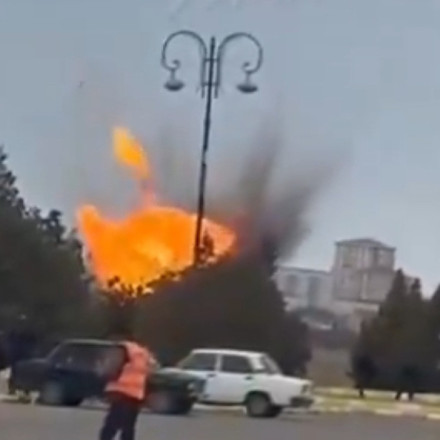 Έπεσαν ιρανικά drones σε αεροδρόμιο του Αζερμπαϊτζάν - Απειλεί με αντίποινα το Μπακού