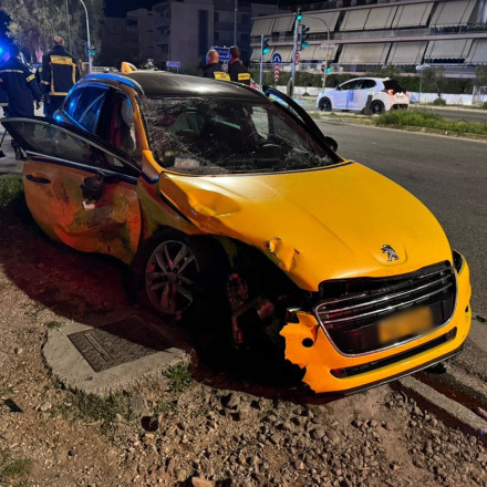 Θανατηφόρο τροχαίο τα ξημερώματα στη Βούλα: Νεκρή οδηγός ταξί