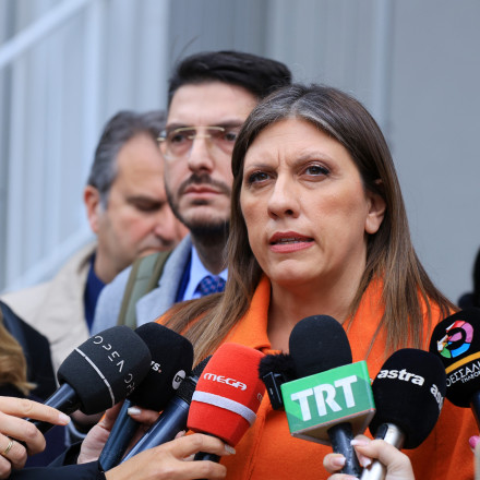 Νυχτερινή επίθεση Κωνσταντοπούλου σε δικαστές: «Πείτε μας τι κάνατε στη Λάρισα στις 10 Μαρτίου»