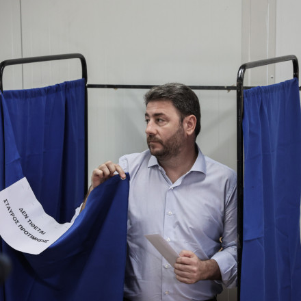 Στις κάλπες το ΠΑΣΟΚ στη σκιά της διαγραφής του Οδυσσέα Κωνσταντινόπουλου