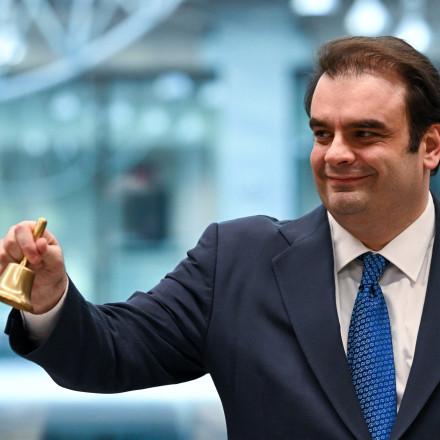 13ος, 14ος μισθός στο Δημόσιο: Toυς έχουμε δώσει, είπε (από μόνος του) ο Πιερρακάκης
