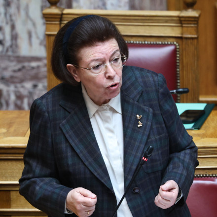 Μενδώνη σε Κωνσταντοπούλου για τις φωτογραφίες των «200»: Σύντομα η ρύθμιση για το εθνικό αρχείο