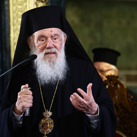 Ιερώνυμος: Το «δώρο πίστης» από τη μητέρα του και η απογοήτευση που του άλλαξε τον δρόμο της ζωής