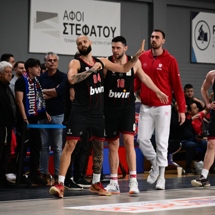 Ολυμπιακός: Βαριά καμπάνα για Φουρνιέ, πρόστιμο σε Μπαρτζώκα - Η ποινή για τον φίλαθλο του Πανιωνίου