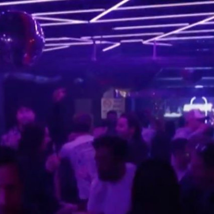 Τελ Αβίβ: 20χρονοι «παρτάρουν» στα καταφύγια ενώ το Ιράν ρίχνει πυραύλους