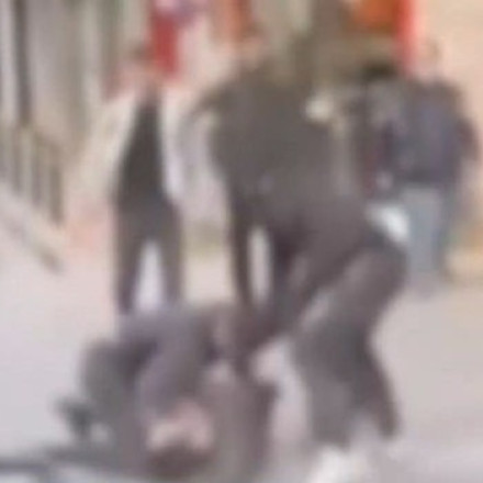 Κυψέλη: Βίντεο ντοκουμέντο από άγρια συμπλοκή μεταξύ ανηλίκων - Τους χώρισαν πεζοί