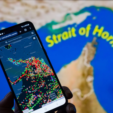 Tα ευρωπαϊκά διλήμματα για το Ορμούζ και η προφητική δήλωση Μητσοτάκη από την Πάφο