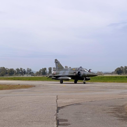 ΗΝΙΟΧΟΣ 2026: Εντυπωσιακές ασκήσεις εν μέσω πολέμου - Τι λέει στον FLASH ο Έλληνας πιλότος