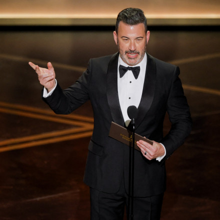 Τζίμι Κίμελ: «Ο Τραμπ θα τρελαθεί που η γυναίκα του δεν προτάθηκε για βραβείο Ντοκιμαντέρ»