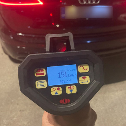 Εύβοια: Σύλληψη οδηγού που έτρεχε με 129 χλμ την ώρα σε δρόμο με όριο τα 50