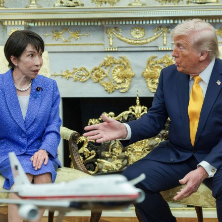 Το «αστειάκι» του Τραμπ με το Περλ Χάρμπορ και η αμηχανία της Γιαπωνέζας πρωθυπουργού - Βίντεο