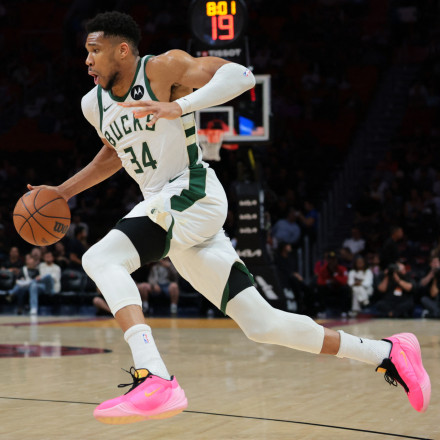 Τελεσίγραφο του ιδιοκτήτη των Μπακς στον Αντετοκούνμπο: «Ή υπογράφεις επέκταση ή ανταλλαγή»