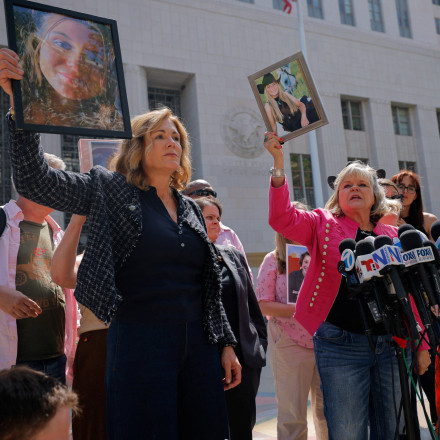 «Αρκετά πια» στα social media: Γονείς χαιρετίζουν τη δικαστική απόφαση-σταθμό