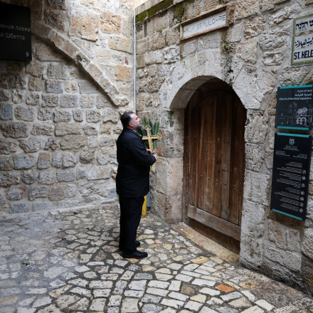 Σάλος με την απαγόρευση Ισραήλ να μπουν οι Καθολικοί στον Πανάγιο Τάφο - Τι θα γίνει με το Άγιο Φως