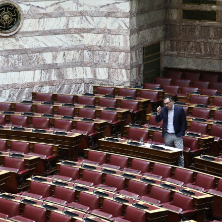 Νέα Αριστερά: Μοναχική πορεία προς το τέλος και βέρτιγκο για τις δημόσιες εμφανίσεις των στελεχών