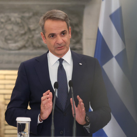 Τέσσερα νέα μέτρα από τον Μητσοτάκη - Επιδότηση στο diesel κίνησης και ψηφιακή κάρτα καυσίμων