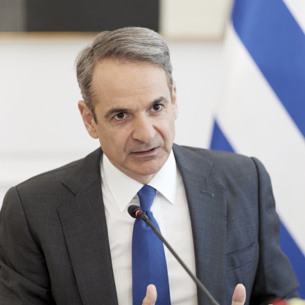 Υπουργικό Συμβούλιο: Κατώτατος μισθός με σενάριο - έκπληξη έως 930 ευρώ εν μέσω γεωπολιτικής έντασης