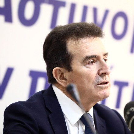 Στο στόχαστρο του Χρυσοχοϊδη τα «κινητά κλαμπ» στους δρόμους