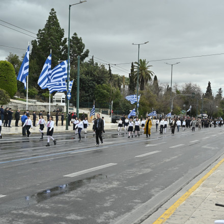 Δύο πρόσωπα ο καιρός της 25ης Μαρτίου - «Τυχεροί και άτυχοι» της παρέλασης