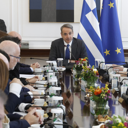 Υπουργικό Συμβούλιο την Πέμπτη (26/3) - «Κλειδώνει» ο κατώτατος μισθός