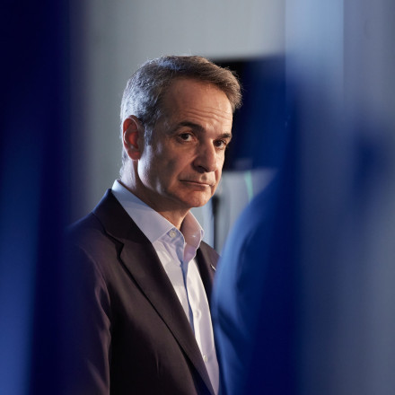 Η εκλογολογία εγκλωβίζει την κυβέρνηση:Οι εισηγήσεις, η αγωνία των «γαλάζιων» και η γραμμή Μητσοτάκη