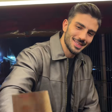 Τουρκία: Ποιος είναι ο καστανάς που έχει τρελάνει το TikTok - Τουρίστες στήνονται στην ουρά