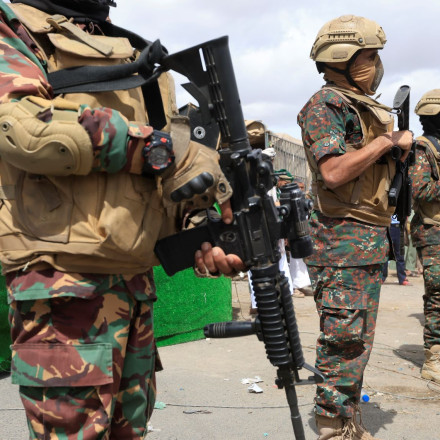 «ΑΣΠΙΔΕΣ»: Κίνδυνος για τη ναυσιπλοΐα από την εμπλοκή των Χούθι στον πόλεμο στη Μέση Ανατολή