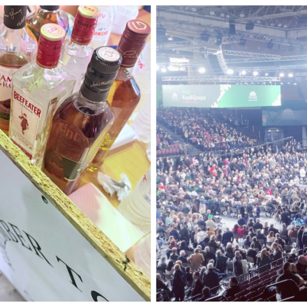 Το ΠΑΣΟΚ επανέρχεται (με ουίσκι) στις «εργοστασιακές ρυθμίσεις»