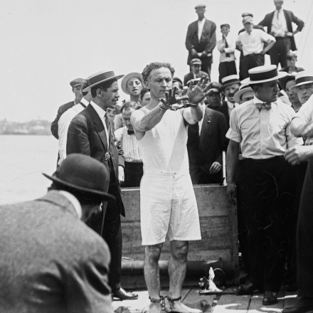 Για τον Harry Houdini δεν υπήρχε μαγεία, υπήρχε μόνο δουλειά