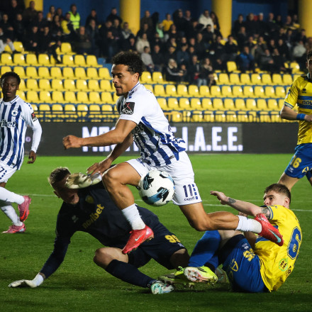 Παναιτωλικός - Ατρόμητος 1-1: Βαθμός στο 90+5' για τους Περιστεριώτες με ήρωα Γιουμπιτάνα