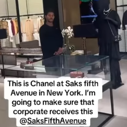 Αφροαμερικανή κατηγορεί on camera υπαλλήλους της Chanel στο Saks της 5ης Λεωφόρου: «Είστε ρατσιστές»