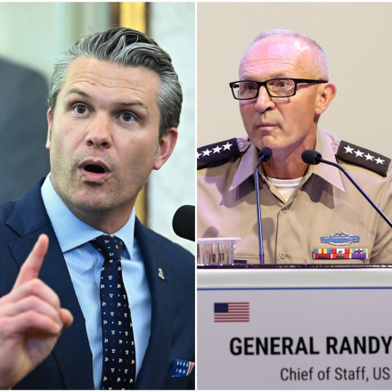 Αιφνιδιασμός στο Πεντάγωνο: Ο Χέγκσεθ ζητά την άμεση αποχώρηση του αρχηγού του αμερικανικού στρατού
