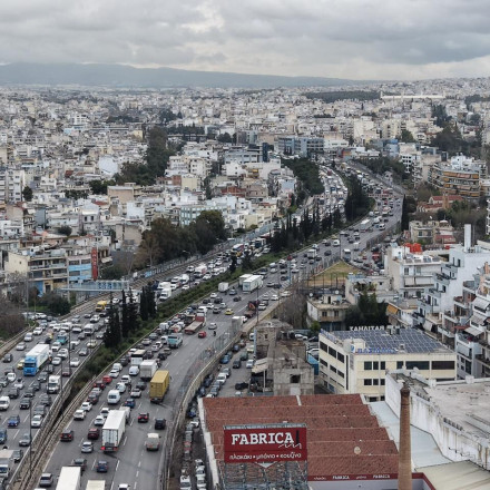 Τροχαίο στον Κηφισό στο ύψος της Αττικής Οδού - Δυσκολίες στην κυκλοφορία