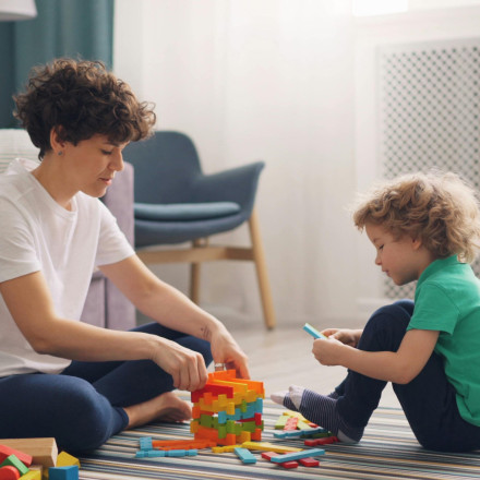 Πότε ανοίγει η πλατφόρμα «Νταντάδες της Γειτονιάς» - Τα ποσά και οι δικαιούχοι