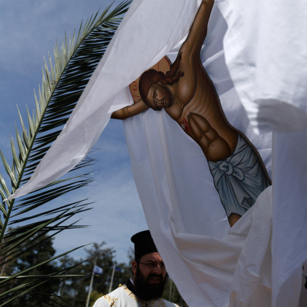 Μεγάλη Παρασκευή: Όταν η κτίση σιωπά μπροστά στον θάνατο του Θεανθρώπου