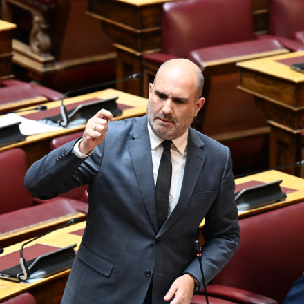 Το άτυπο «χρίσμα» σε Μαρκόπουλο και οι σκέψεις για ανασχηματισμό