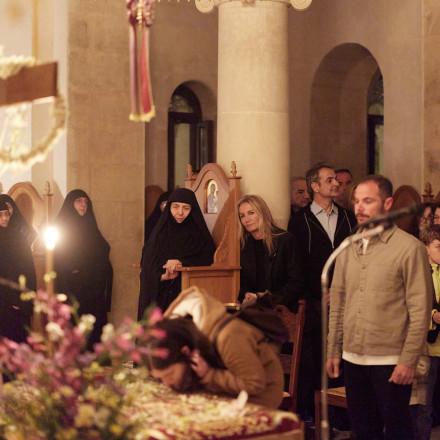 Την Ακολουθία και Περιφορά του Επιταφίου στα Χανιά παρακολούθησε ο Κυριάκος Μητσοτάκης